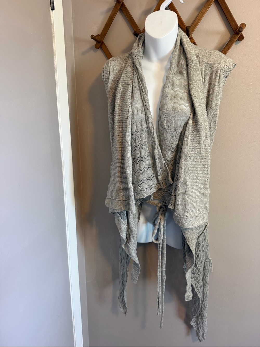 AllSaints Spitalfields Open Knit Bastet Gilet Vest Grey 14